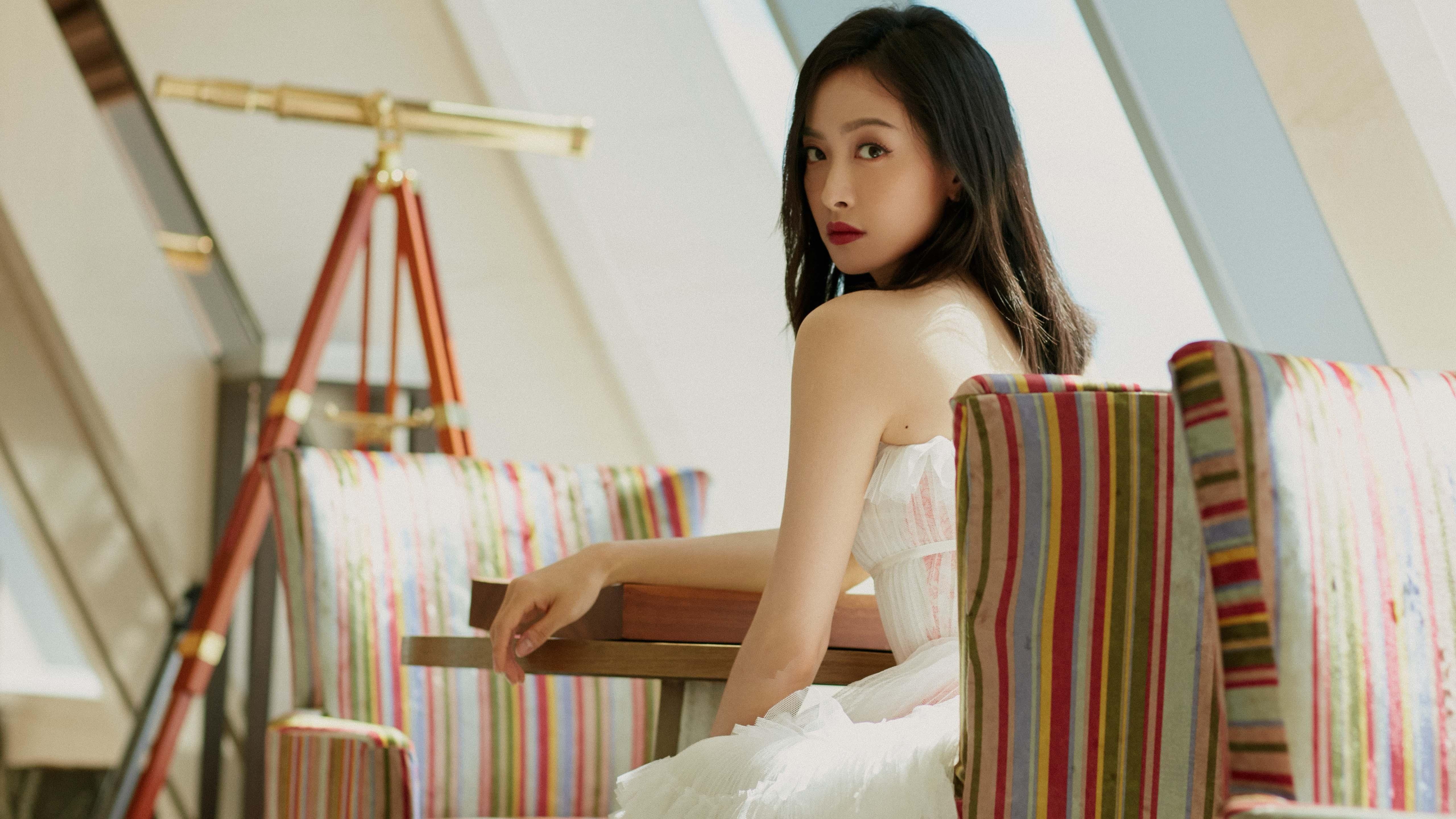 “乔丹的传世经典:永不褪色的篮球神话”,篮球人物乔丹封神之路